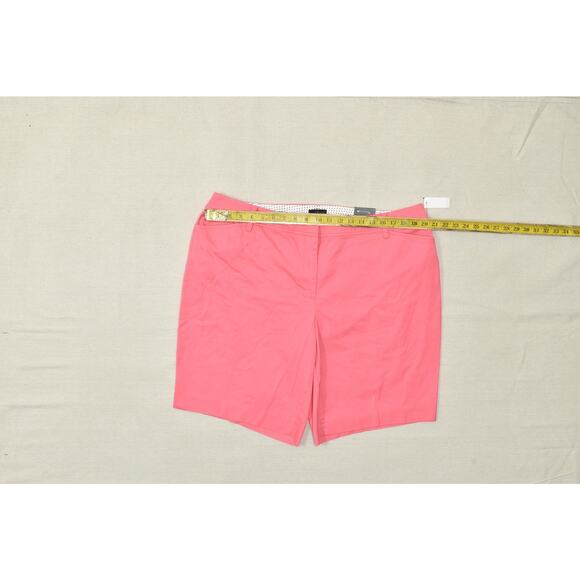 Talbots Women's Plus Size 20W Perfect Short Cotton Blend Zip Solid NEW - Picture 3 of 8